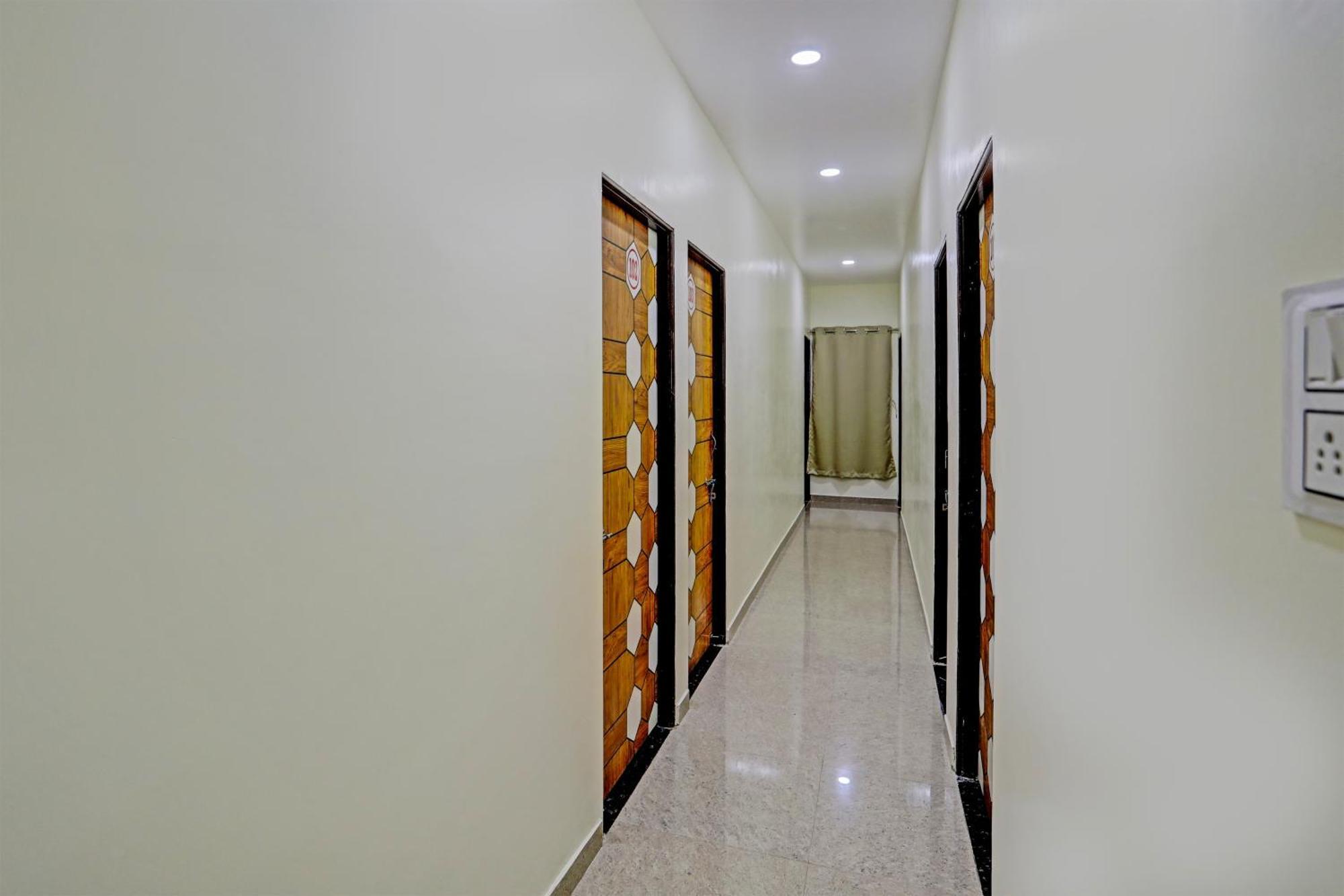 Hotel O P S Nagpur Esterno foto