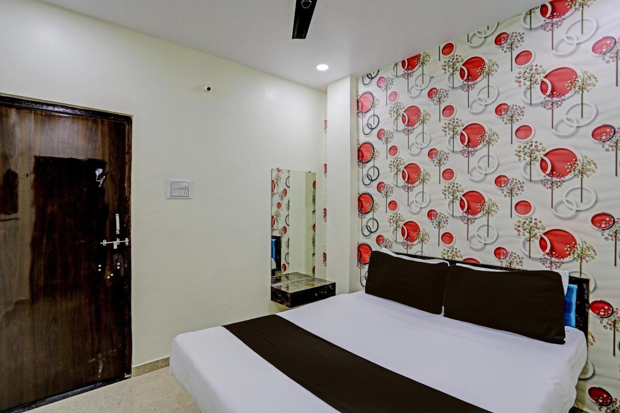 Hotel O P S Nagpur Esterno foto